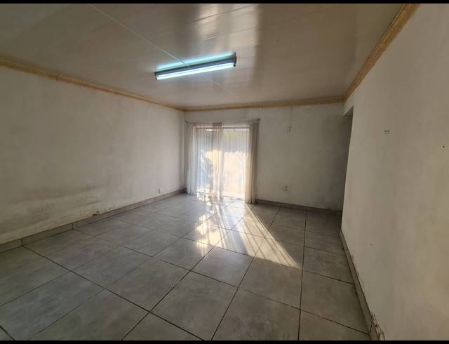 4 BEDROOM HOUSE FOR SALE IN VANDERBIJLPARK SE 2
